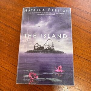 3/$20 📚 The Island Natasha Preston Paperback